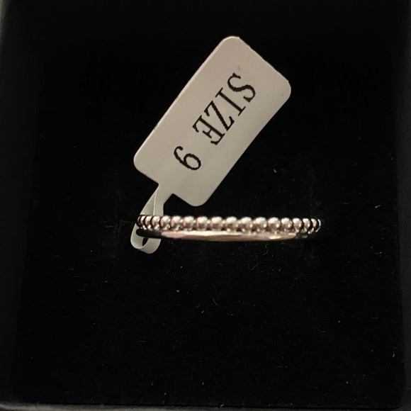 Charm Aroma silver ring with pink aurora borealis style stone. - Picture 2 of 3